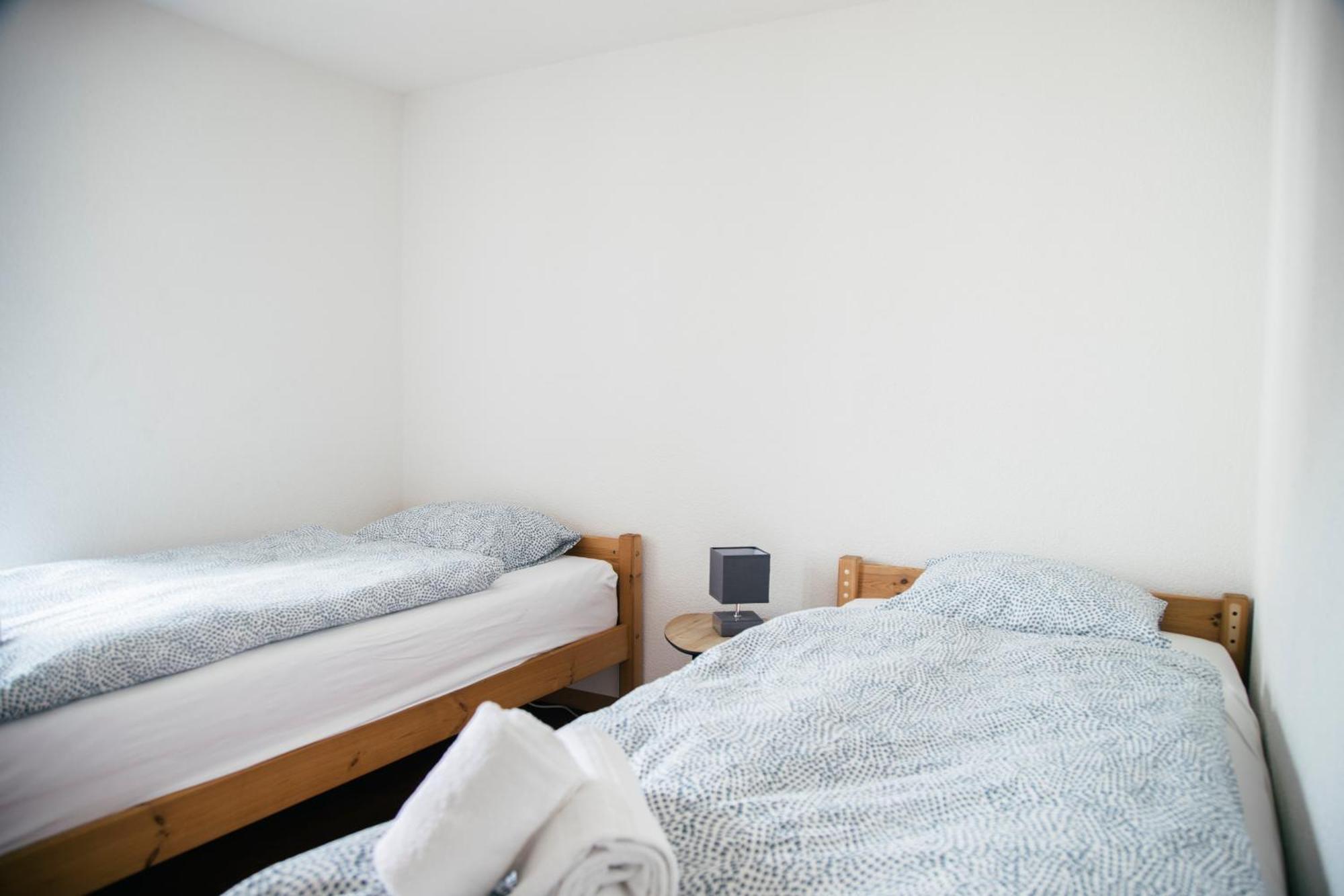 Nimbuzzz Apartments Unterseen الغرفة الصورة