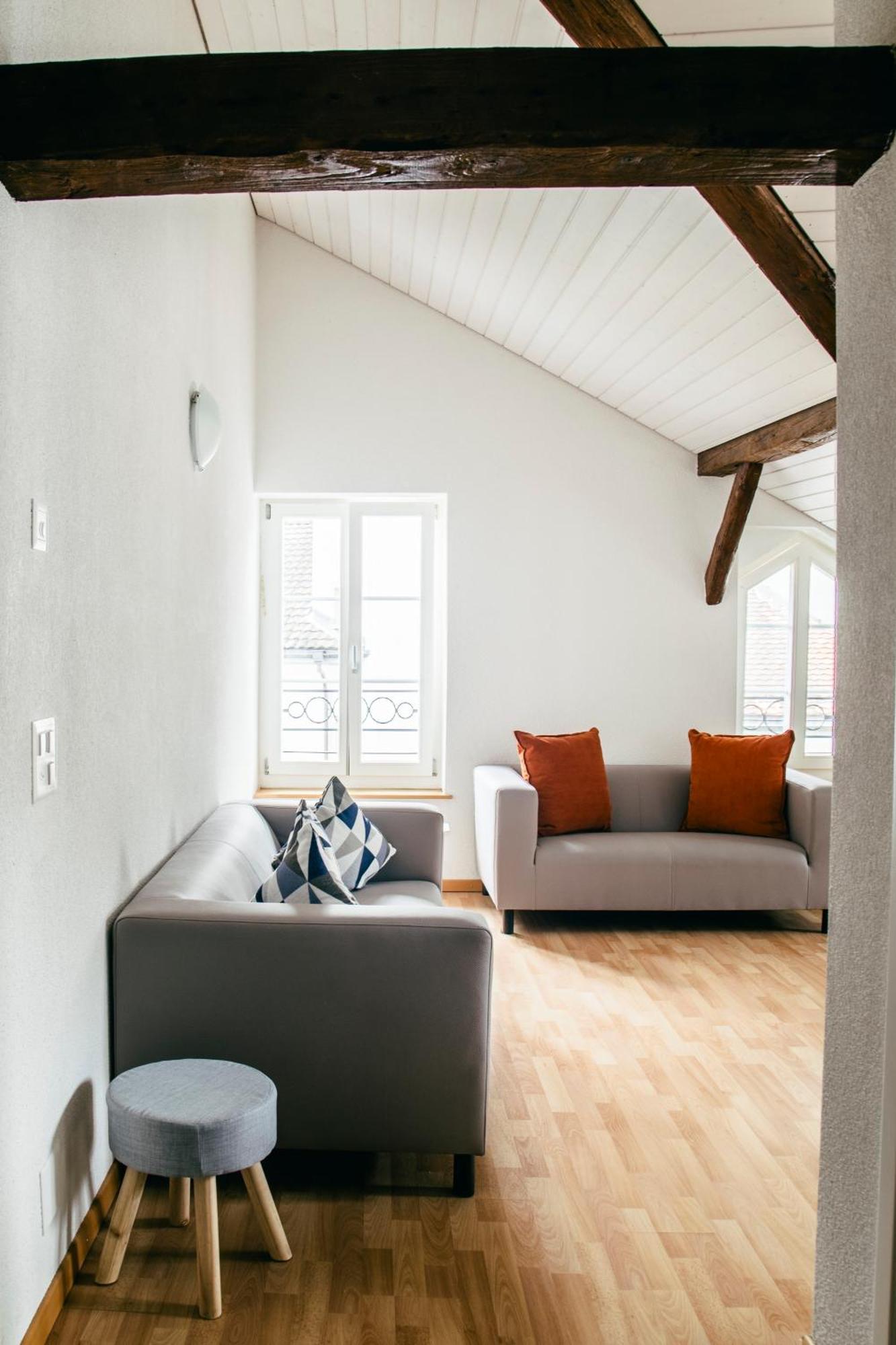 Nimbuzzz Apartments Unterseen الغرفة الصورة