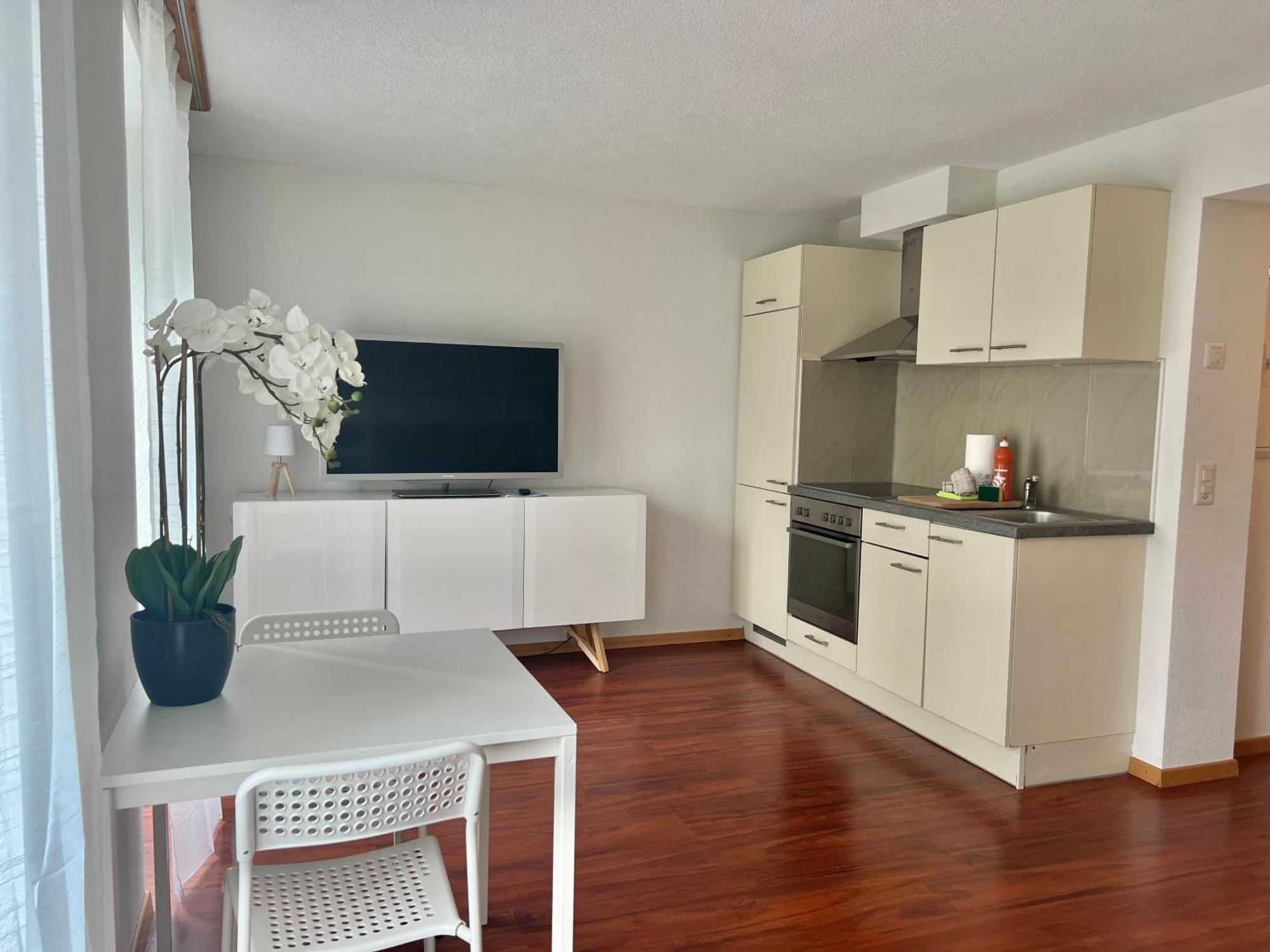 Nimbuzzz Apartments Unterseen الغرفة الصورة